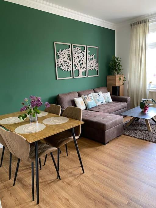 2-Zimmer Zentral In Ferdinandshof, Wlan Modern מראה חיצוני תמונה