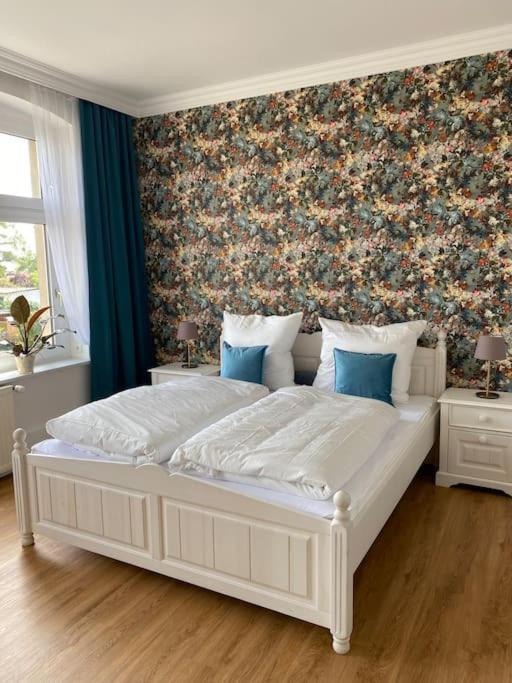 2-Zimmer Zentral In Ferdinandshof, Wlan Modern מראה חיצוני תמונה